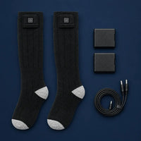 Everything in the box: heated socks, two 4000mAh batteries and a USB-C cable