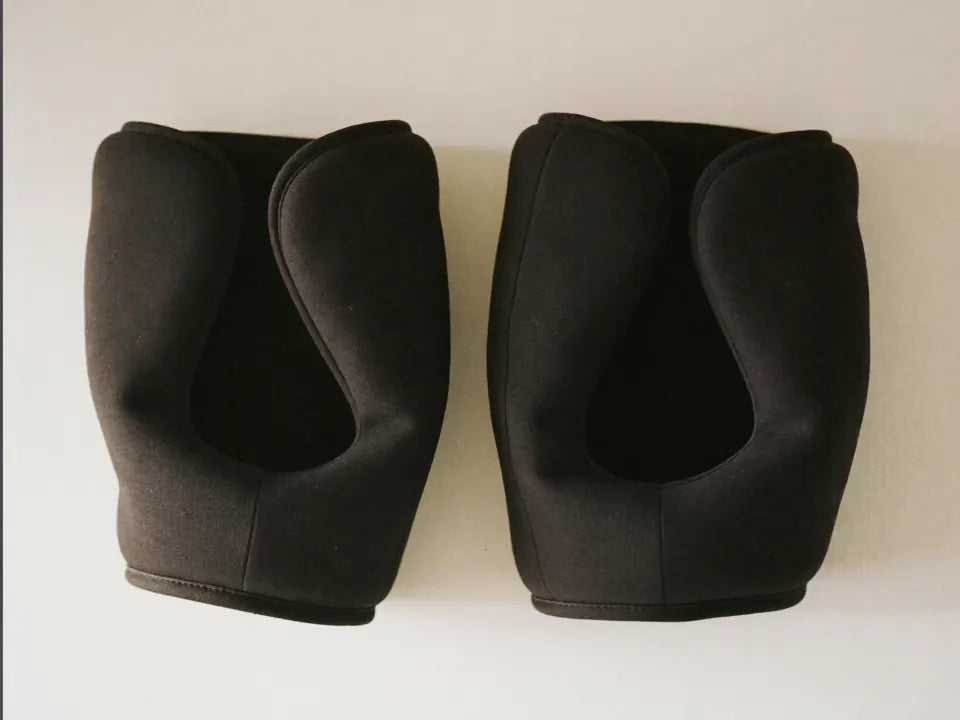 A pair of neoprene motorcycle bar muffs